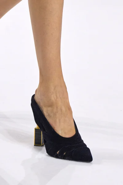 Look 3